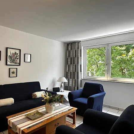 Lägenhet Zentral Und Ruhig - Gut Ausgestattete Mit Balkon Fuer 1-3 Personen *