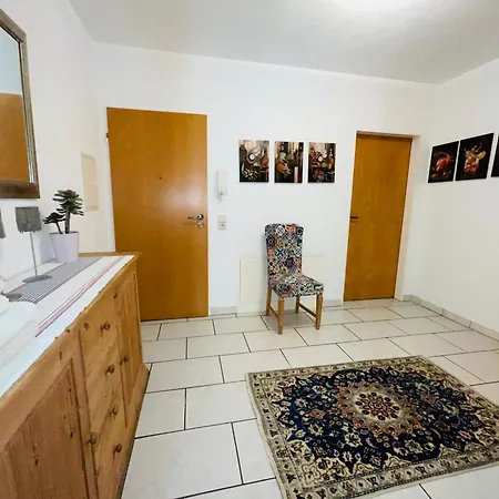 Lägenhet Zentral Und Ruhig - Gut Ausgestattete Mit Balkon Fuer 1-3 Personen Wuppertal