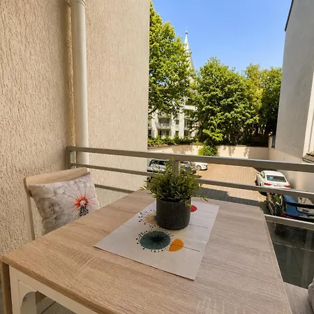 Apartmán Zentral Und Ruhig - Gut Ausgestattete Mit Balkon Fuer 1-3 Personen