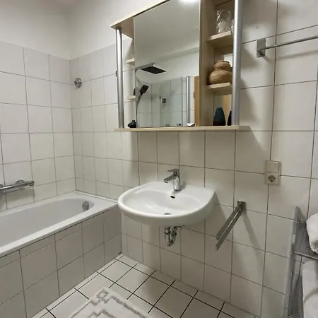 Apartmán Zentral Und Ruhig - Gut Ausgestattete Mit Balkon Fuer 1-3 Personen Wuppertal